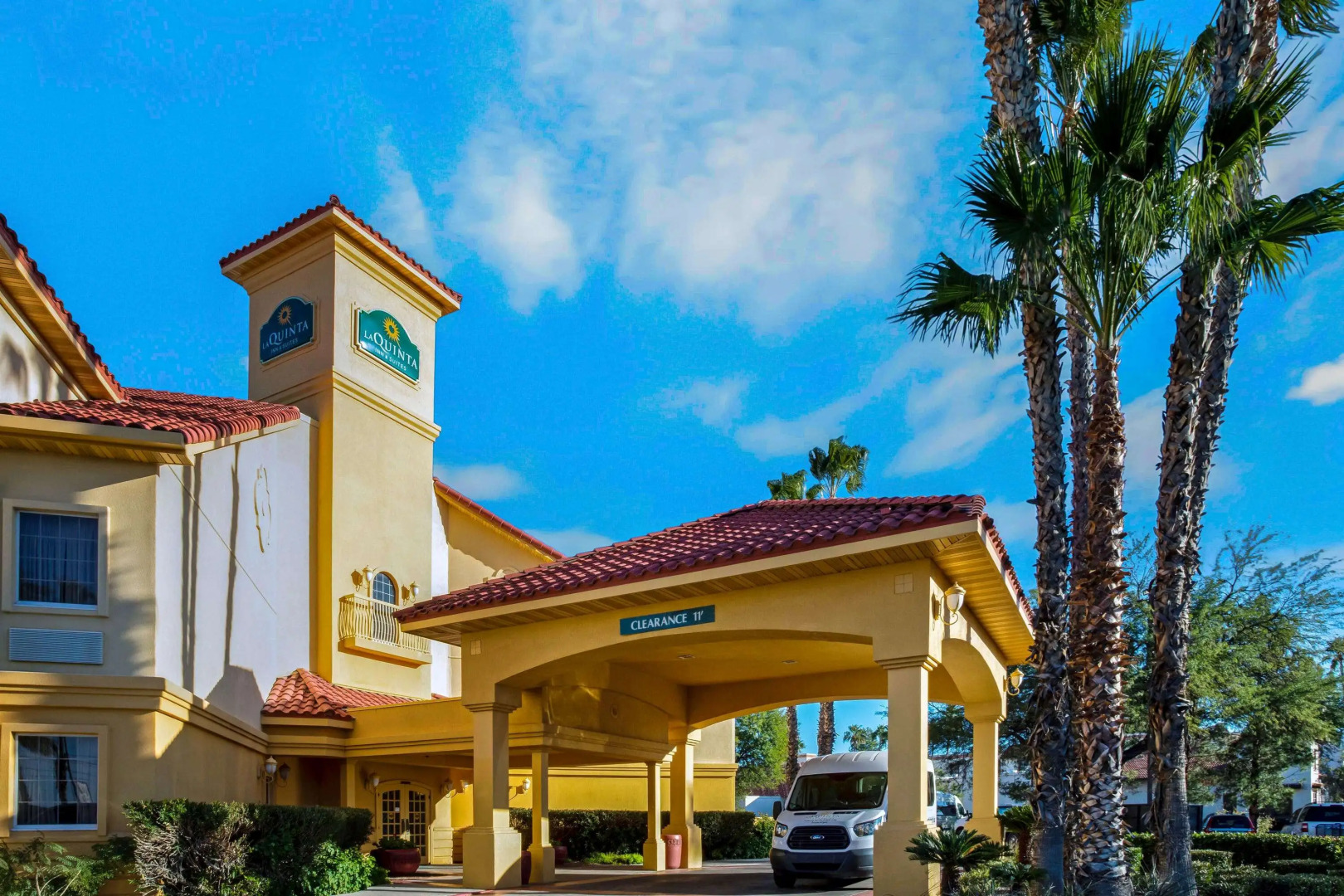 La Quinta Inn & Suites by Wyndham Tucson Airport