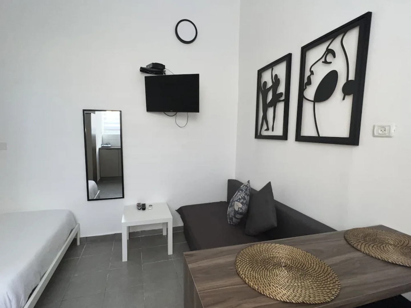 Ha-Carmel Market Apartment