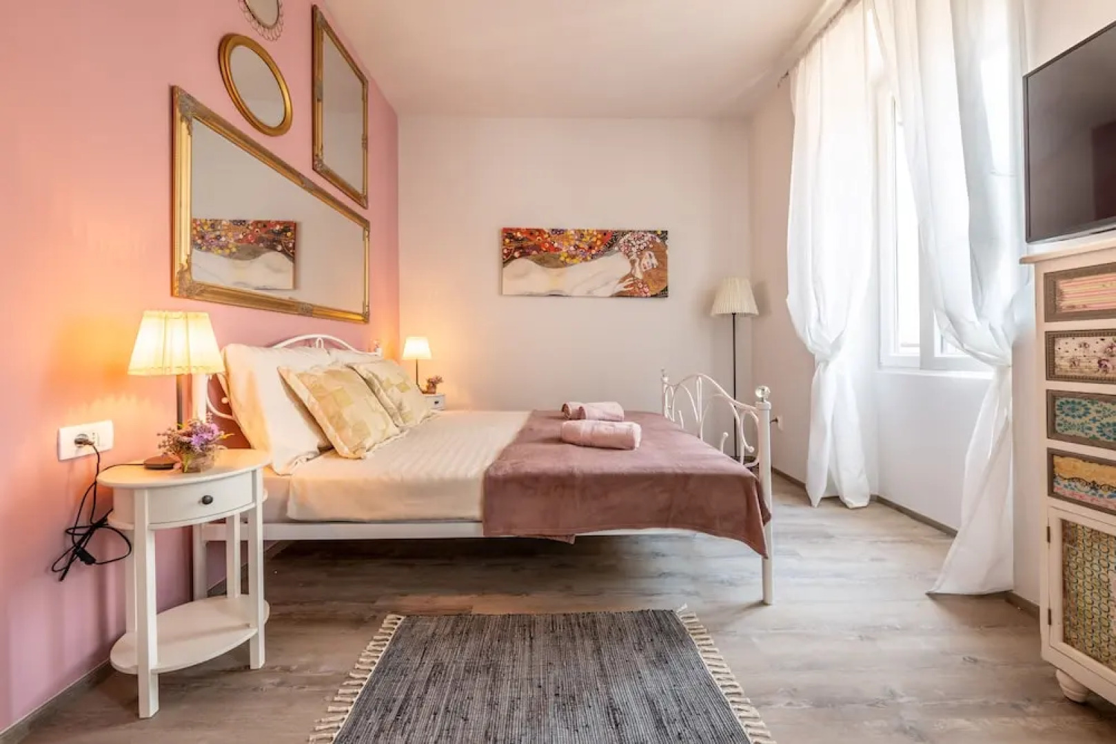 Old City Studios 2 - Adults only