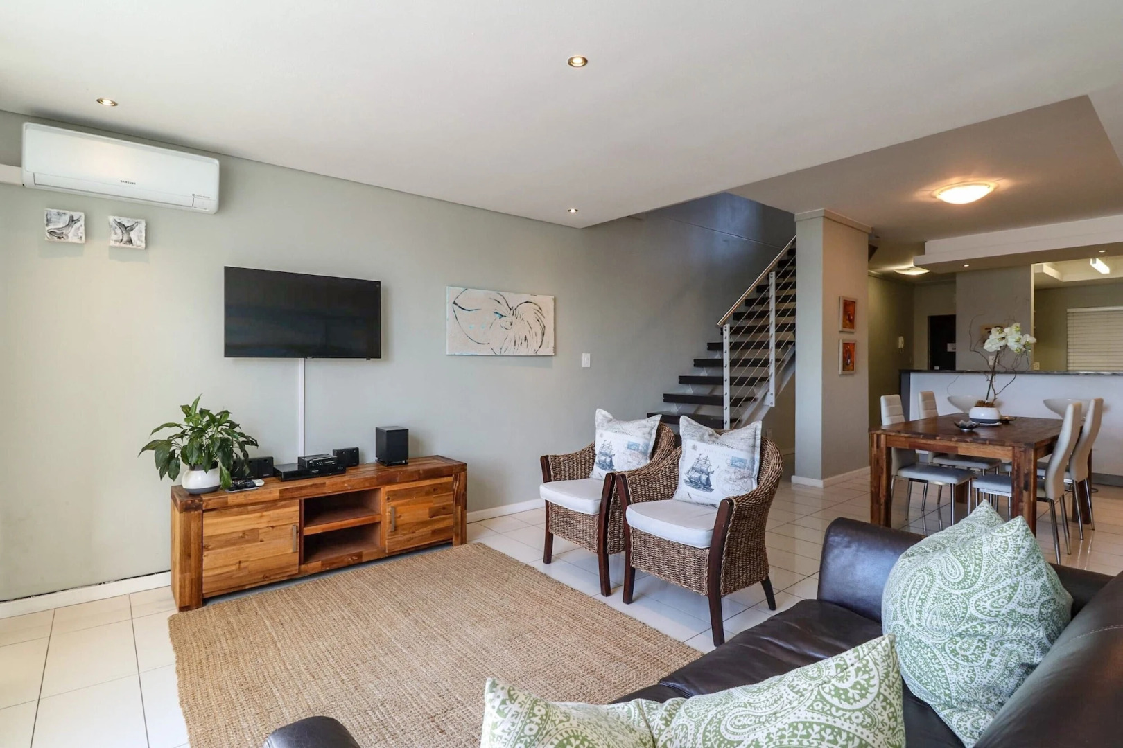 Отель Whale Coast All-Suite-Hotel