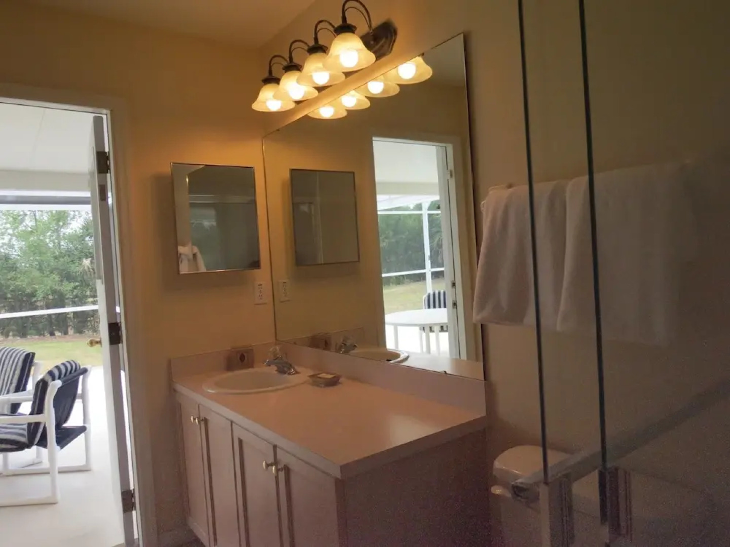 Davenport Area Pool Homes by Sunny OVH