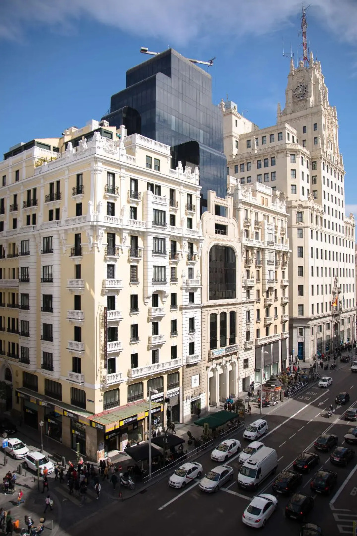 Отель Petit Palace Triball