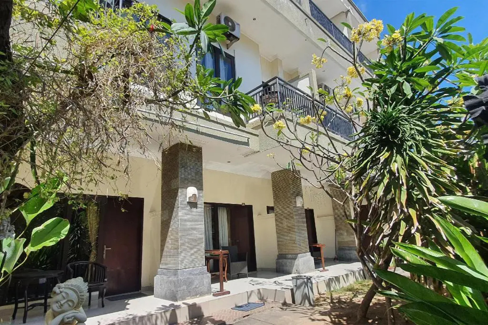 OYO 4012 Ari Beach Inn