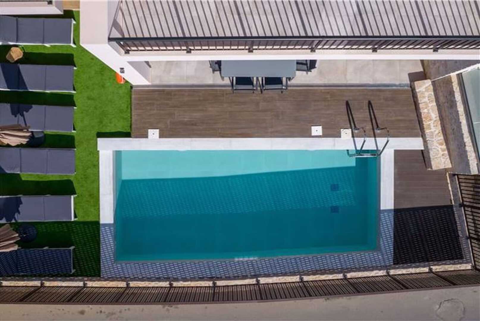 Cretan Residence With Pool