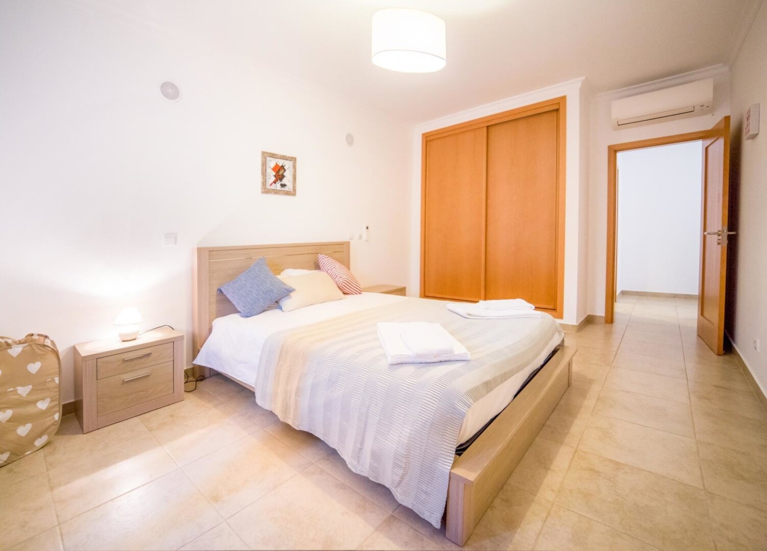 A04 - Large Modern 1 bed Apartment with pool by DreamAlgarve