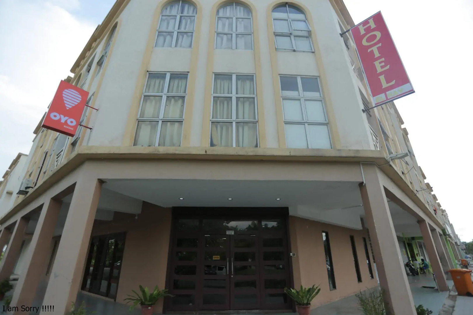 JAM Hotel near ERL Salak Tinggi Sepang