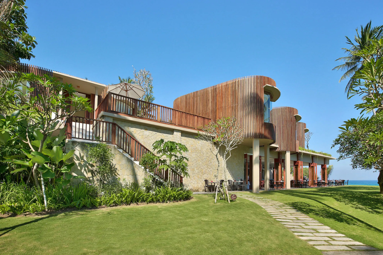 Отель Candi Beach Resort and Spa