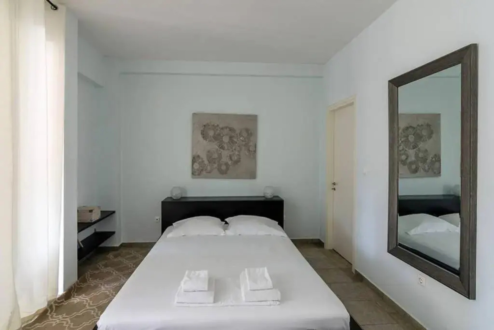 1bedroom house in the city center with great view