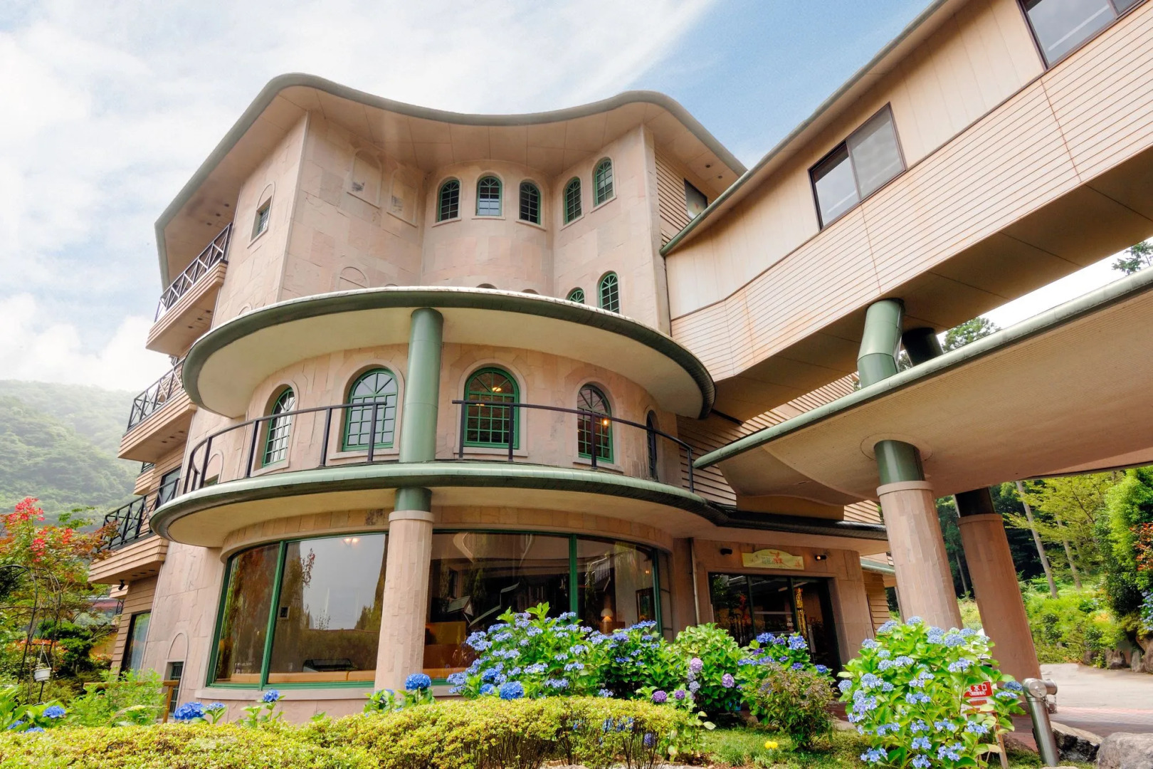 Отель Hakonenomori Okada