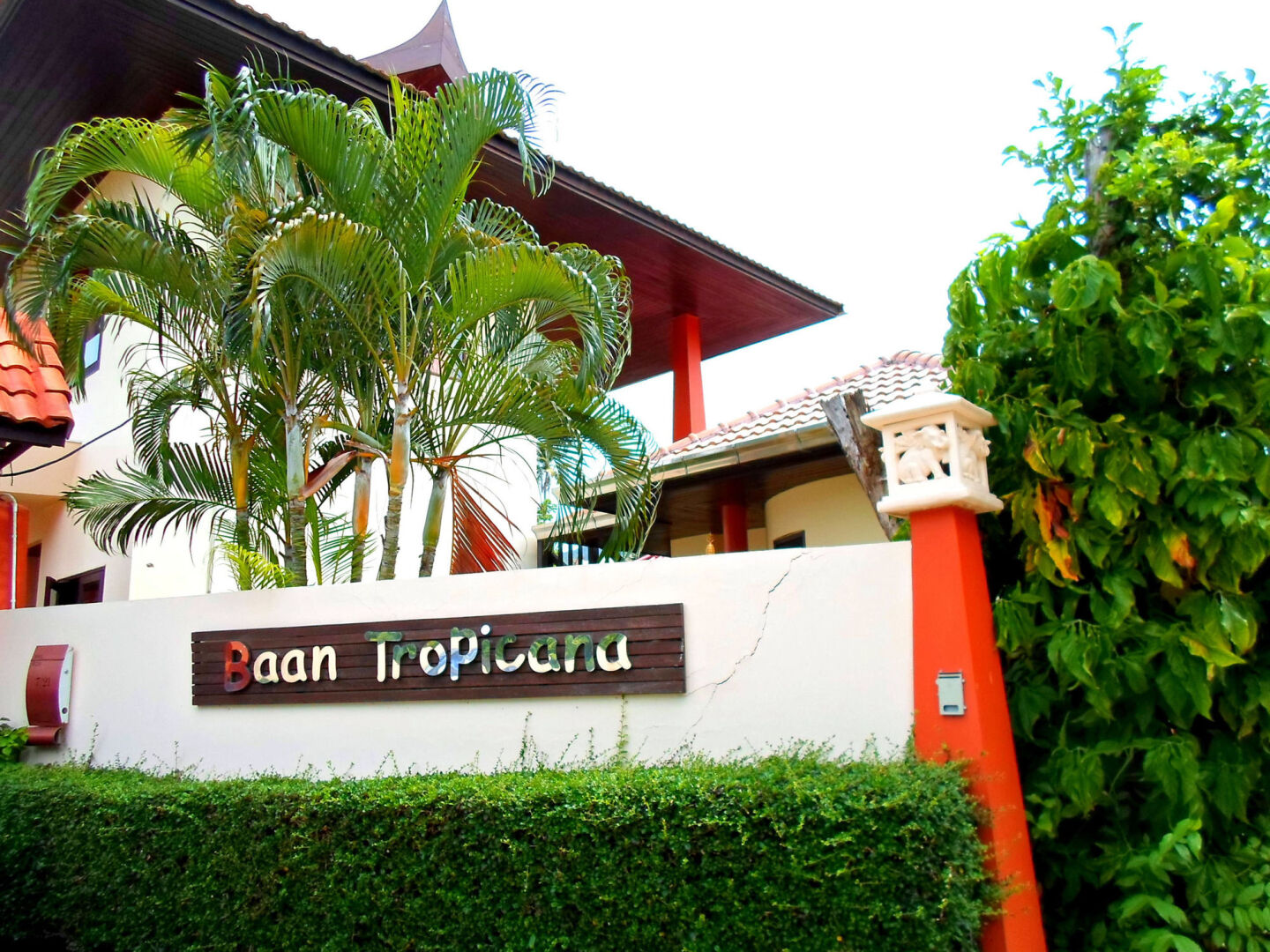 Baan Tropicana