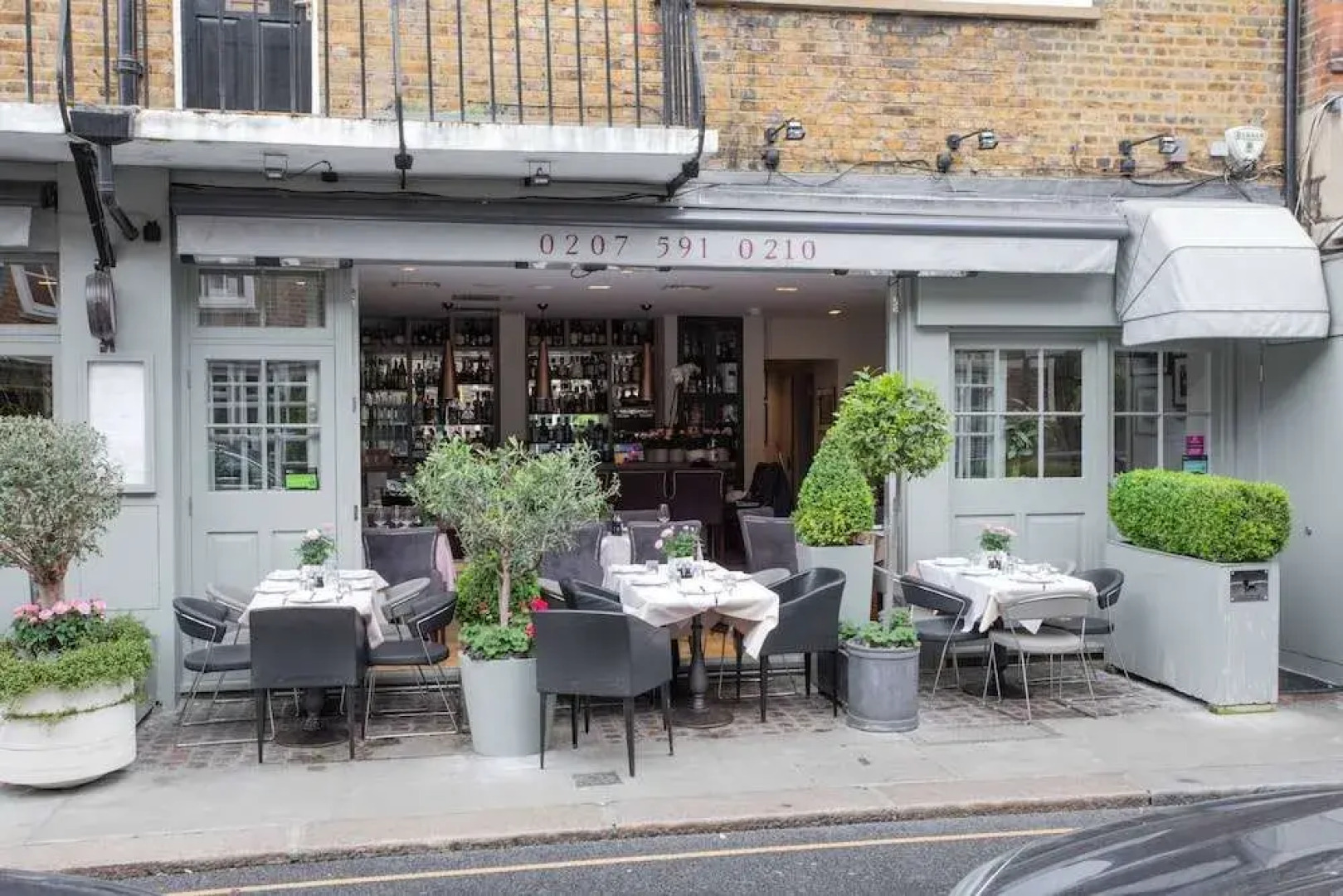 Egerton Gardens IX by Onefinestay