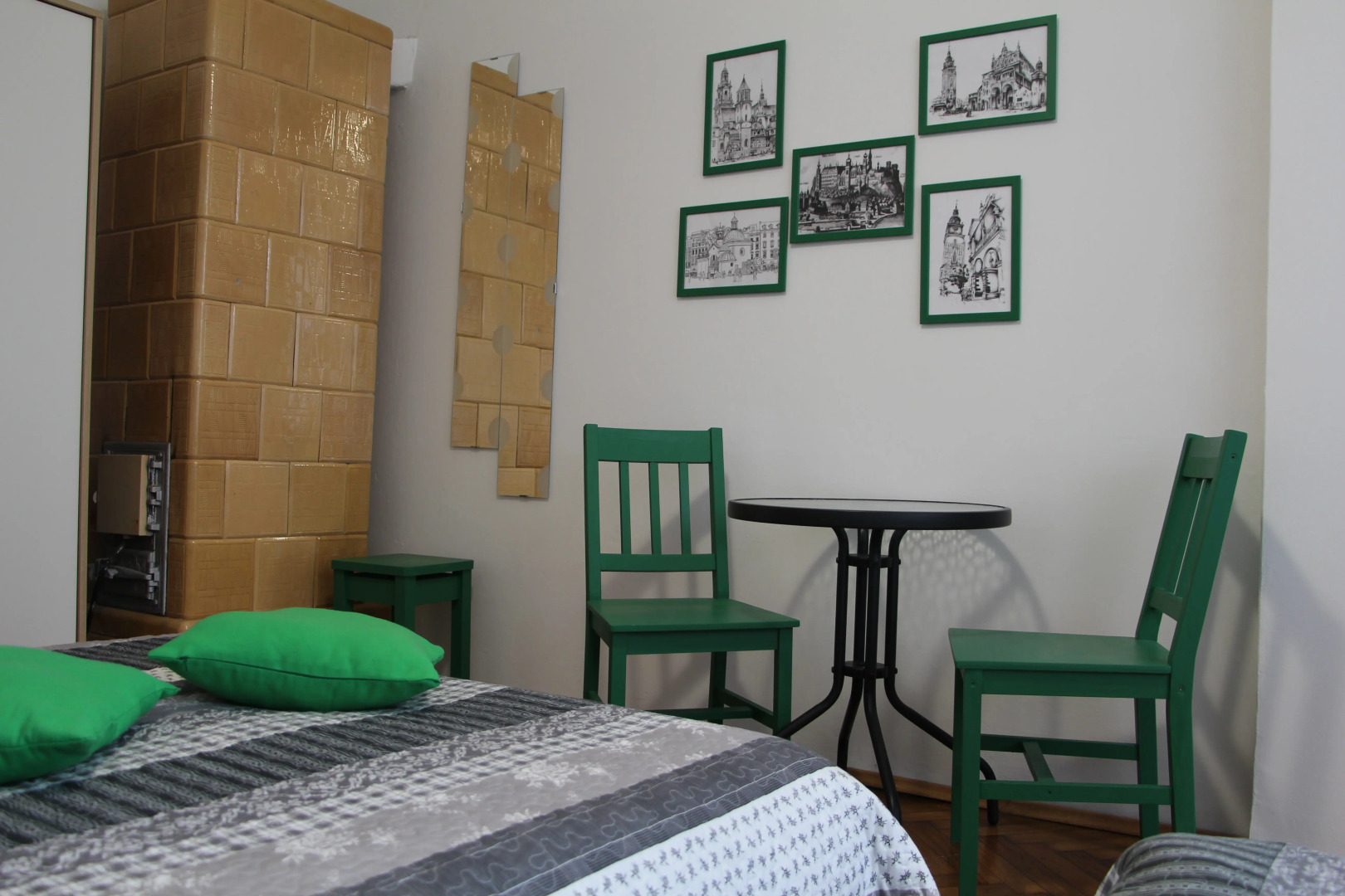 Lorf Hostel&Apartments
