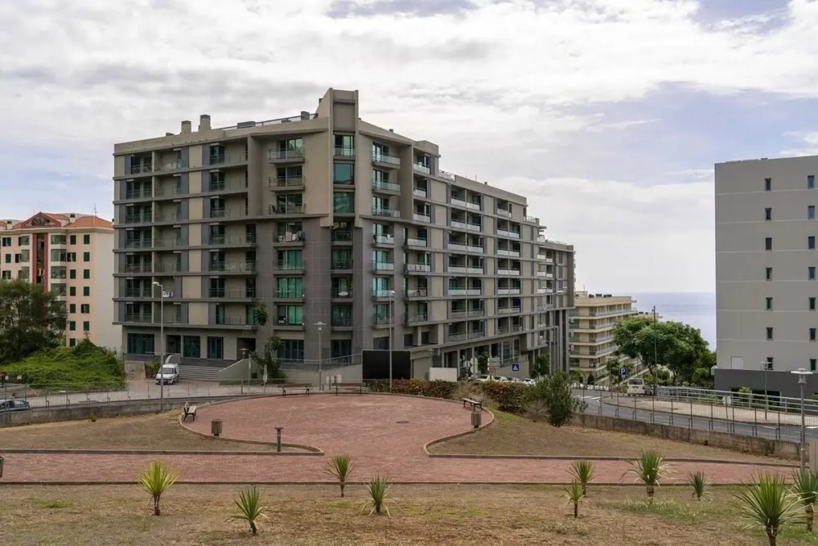 Apartment With Pool and Gym, Piornais Residence I