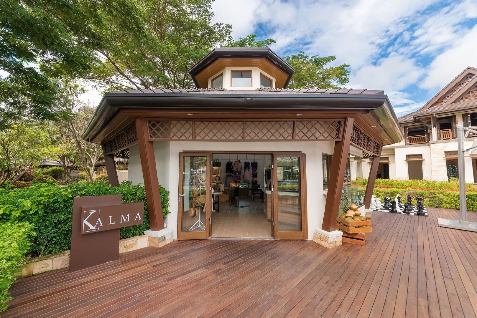 Crimson Resort and Spa Mactan