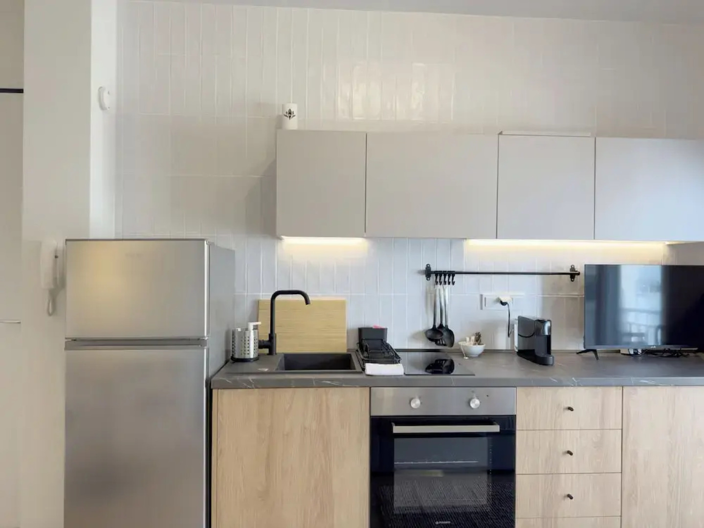 Amber Studios & Suites by halu