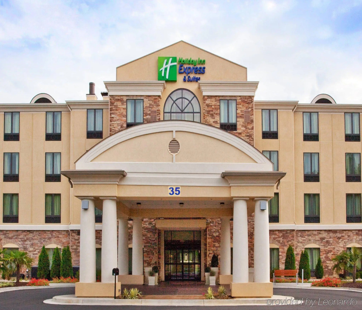 Holiday Inn Express & Suites Rome-East by IHG