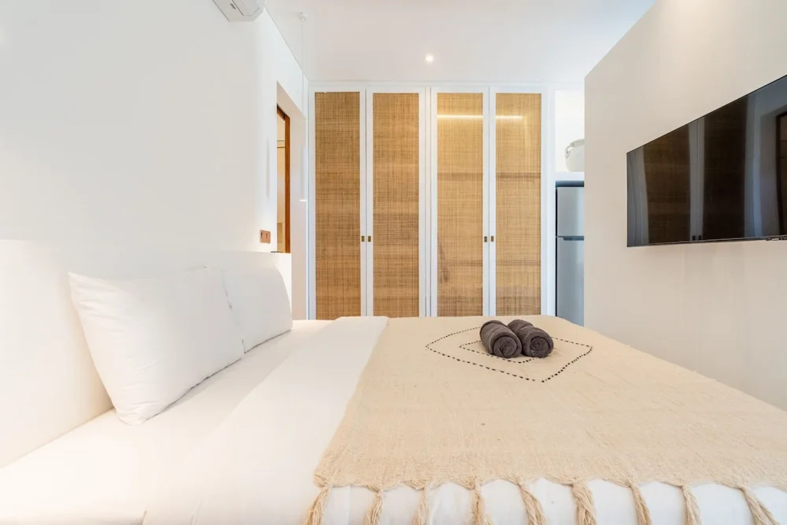 Sore Suites at Pererenan by Betterplace