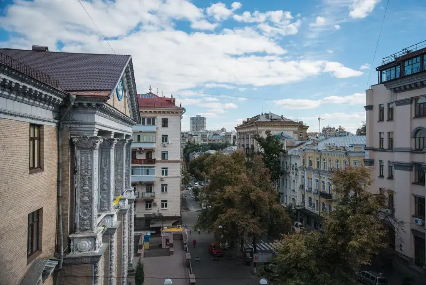 Prorizna Studio Kiev Apartment