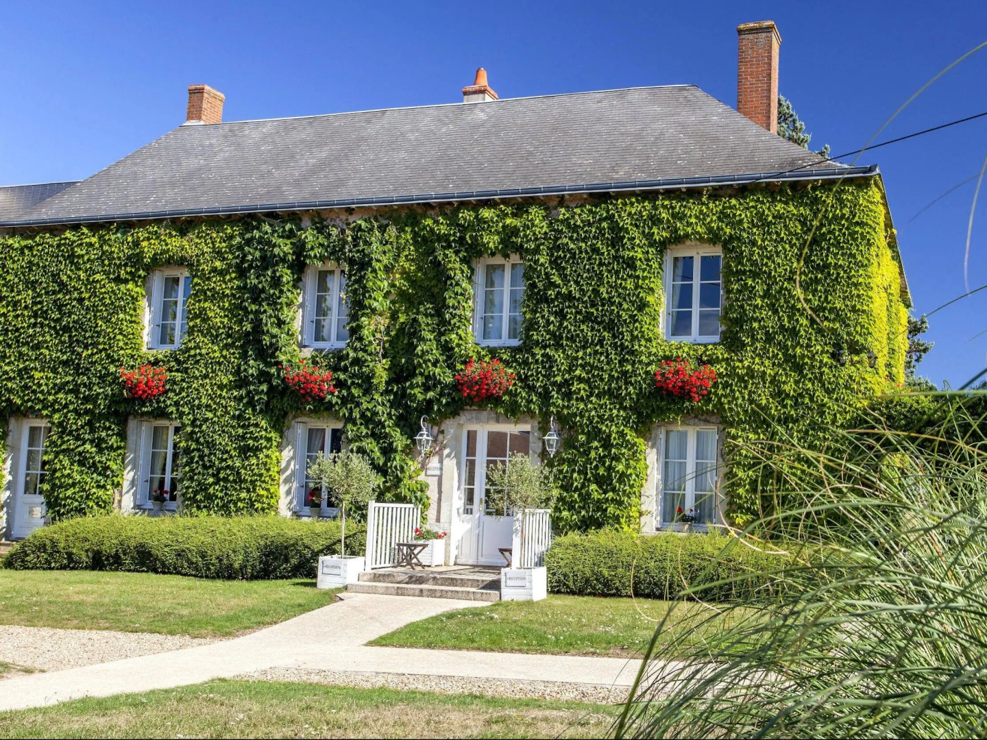 Le Fleuray Hotel & Restaurant