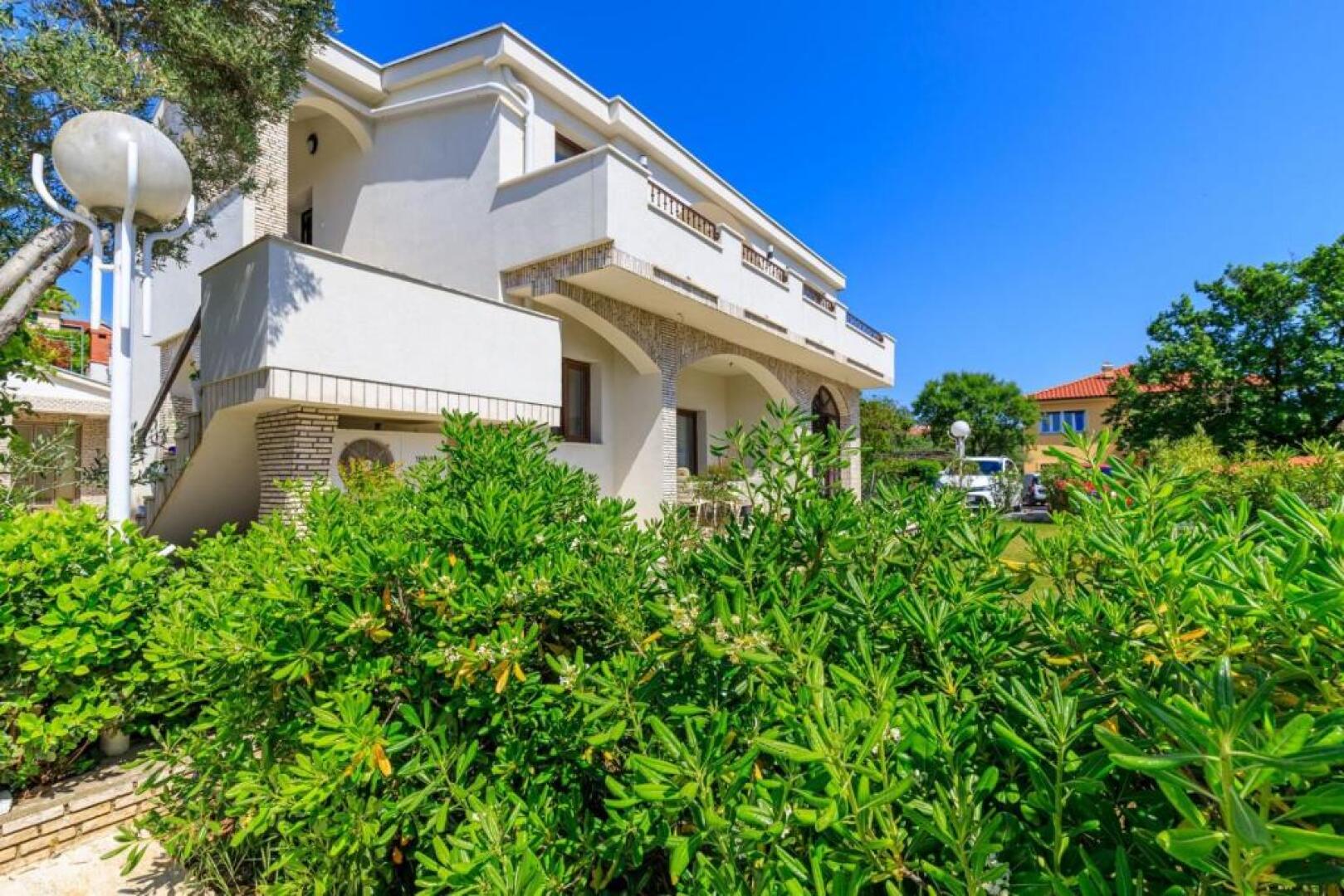 Exclusive Pool Escape Near Sea