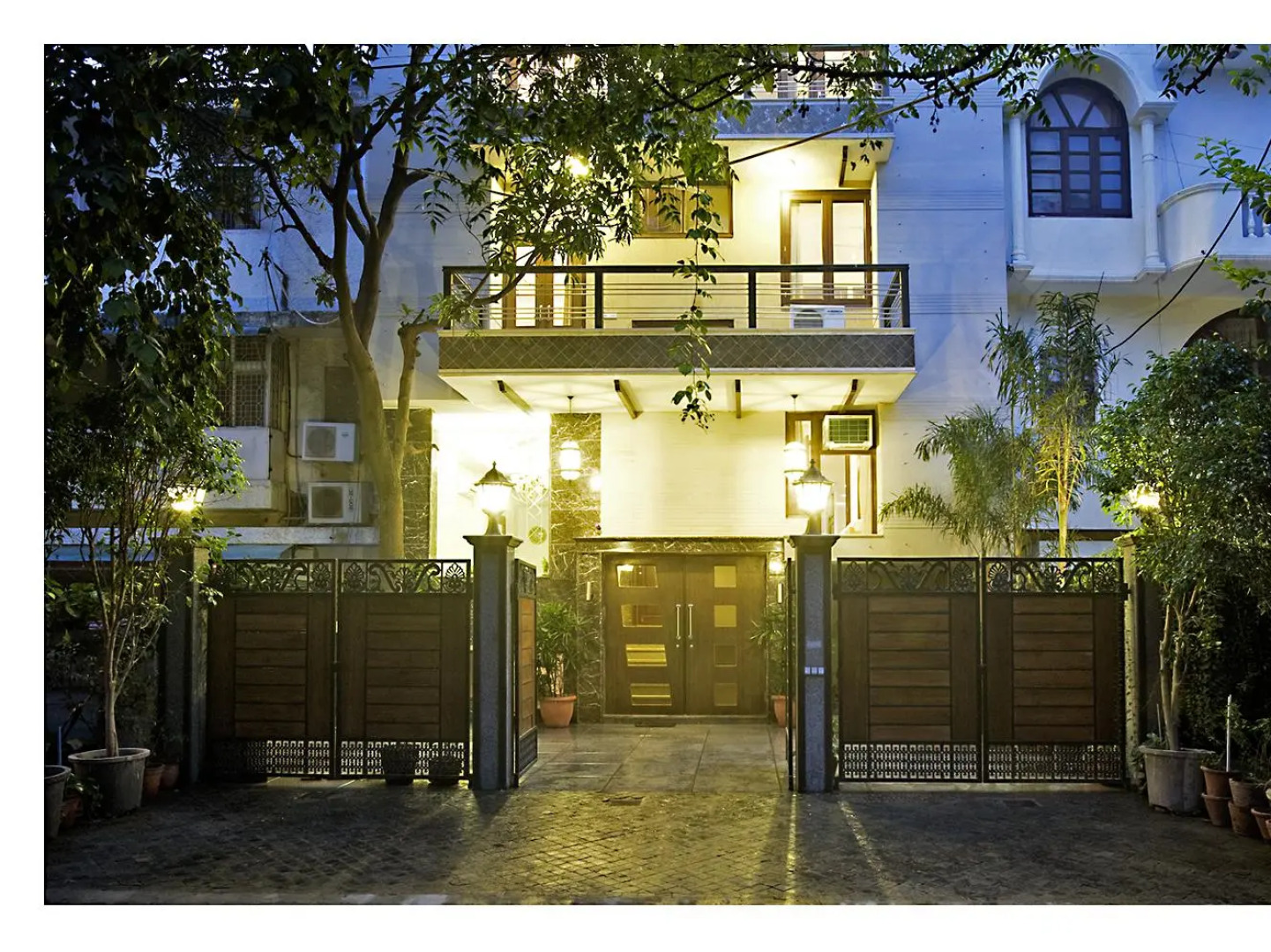 Evergreen Suites Defence Colony