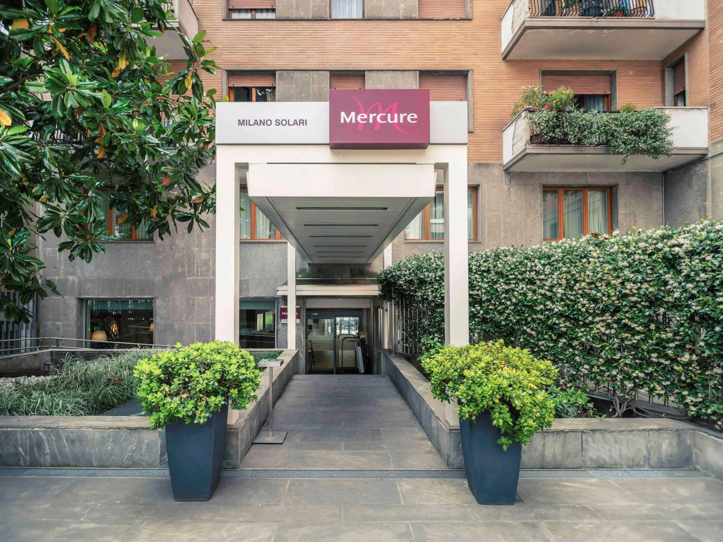 Отель Mercure Milano Solari