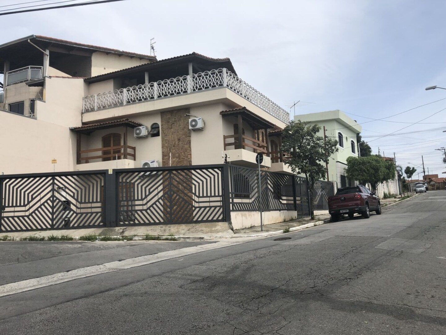 Brazil & France Hostel and House Inn