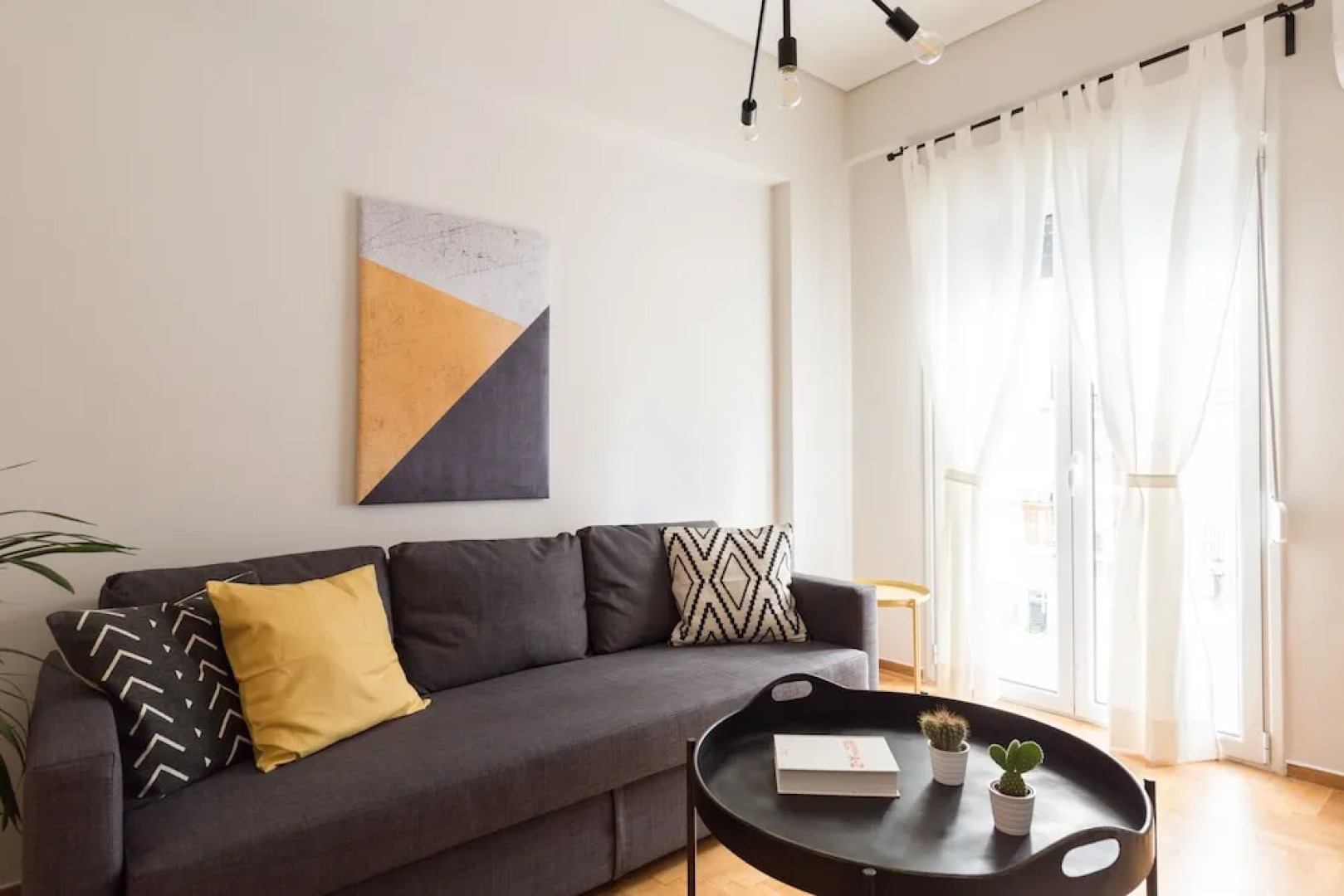 UPSTREET Modern Flat next to the USA Embassy