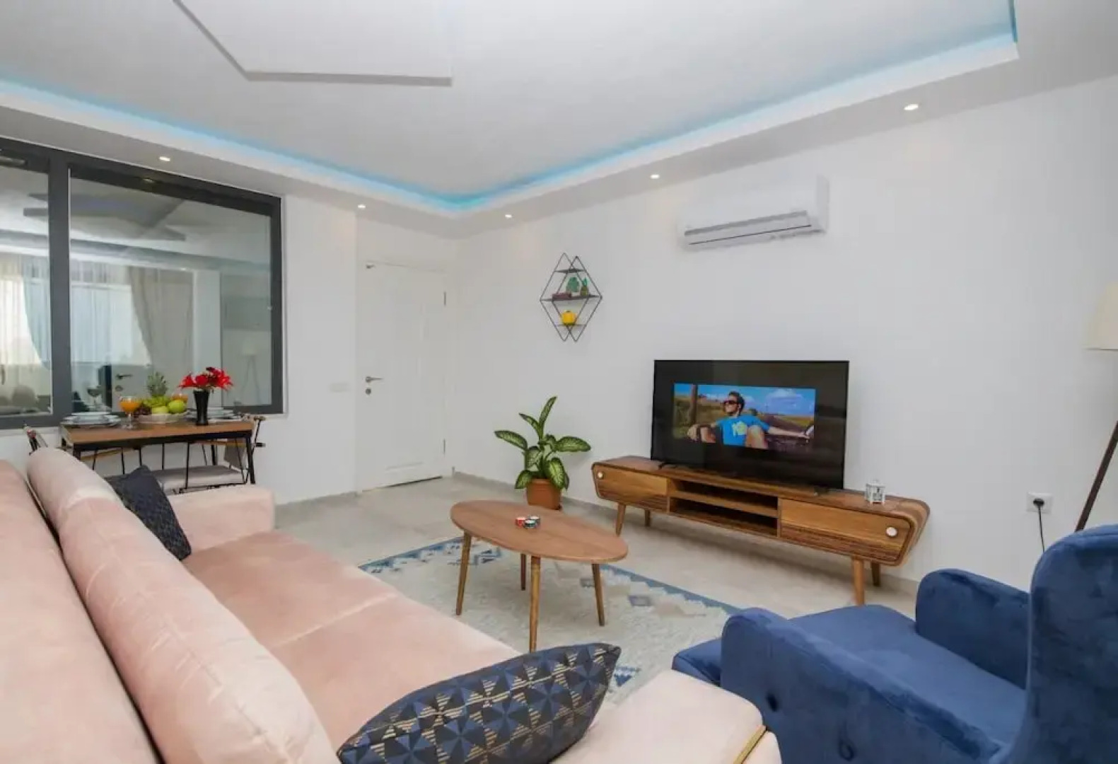 Mulberry Suit Aparts