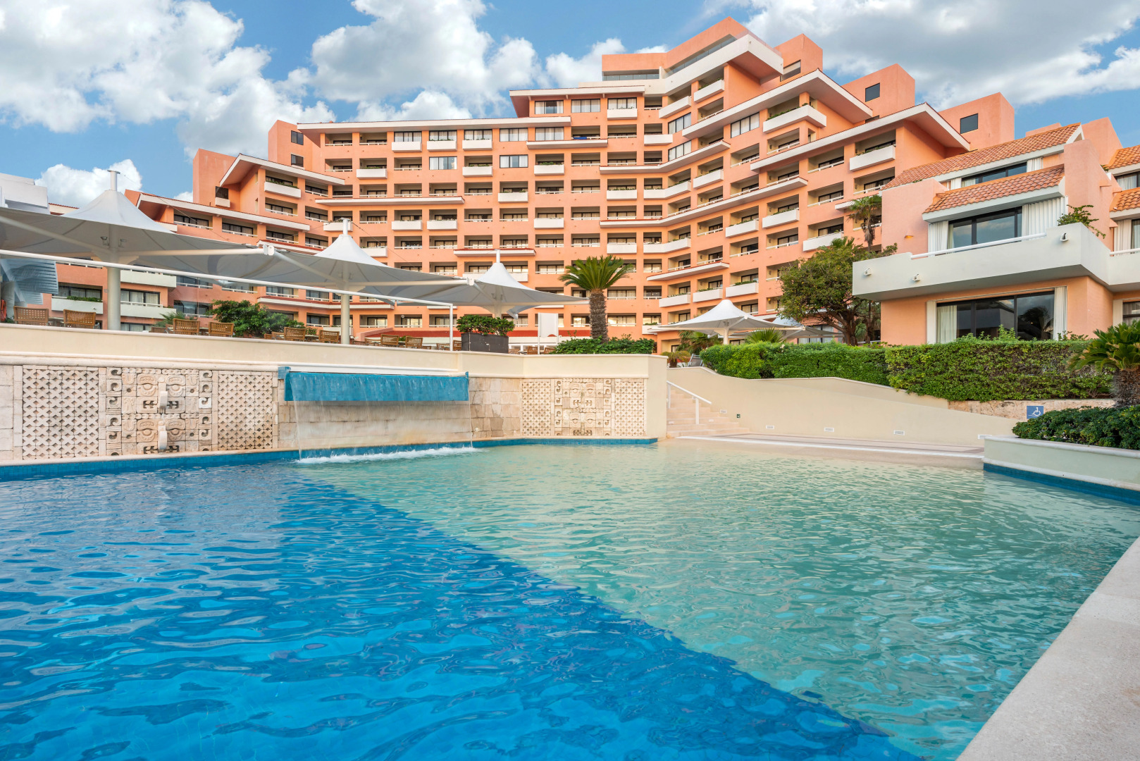 Wyndham Grand Cancun All Inclusive Resort & Villas