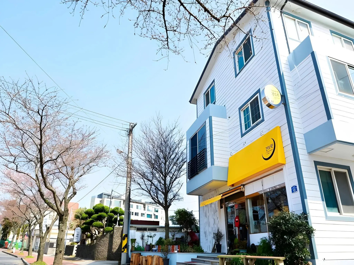 Ganderak Guesthouse - Hostel