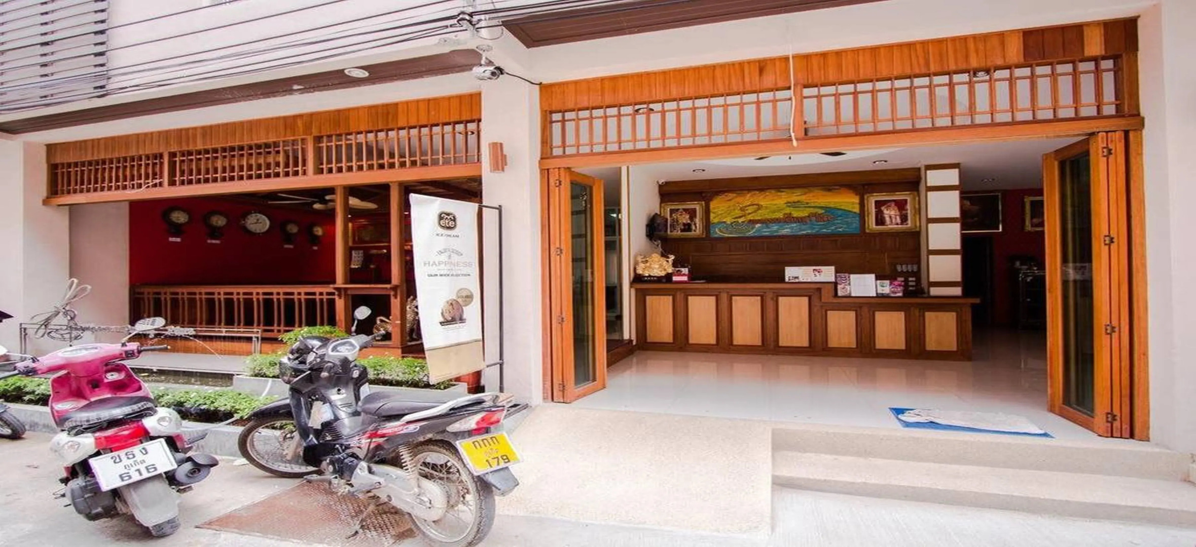 Panomporn Patong Place