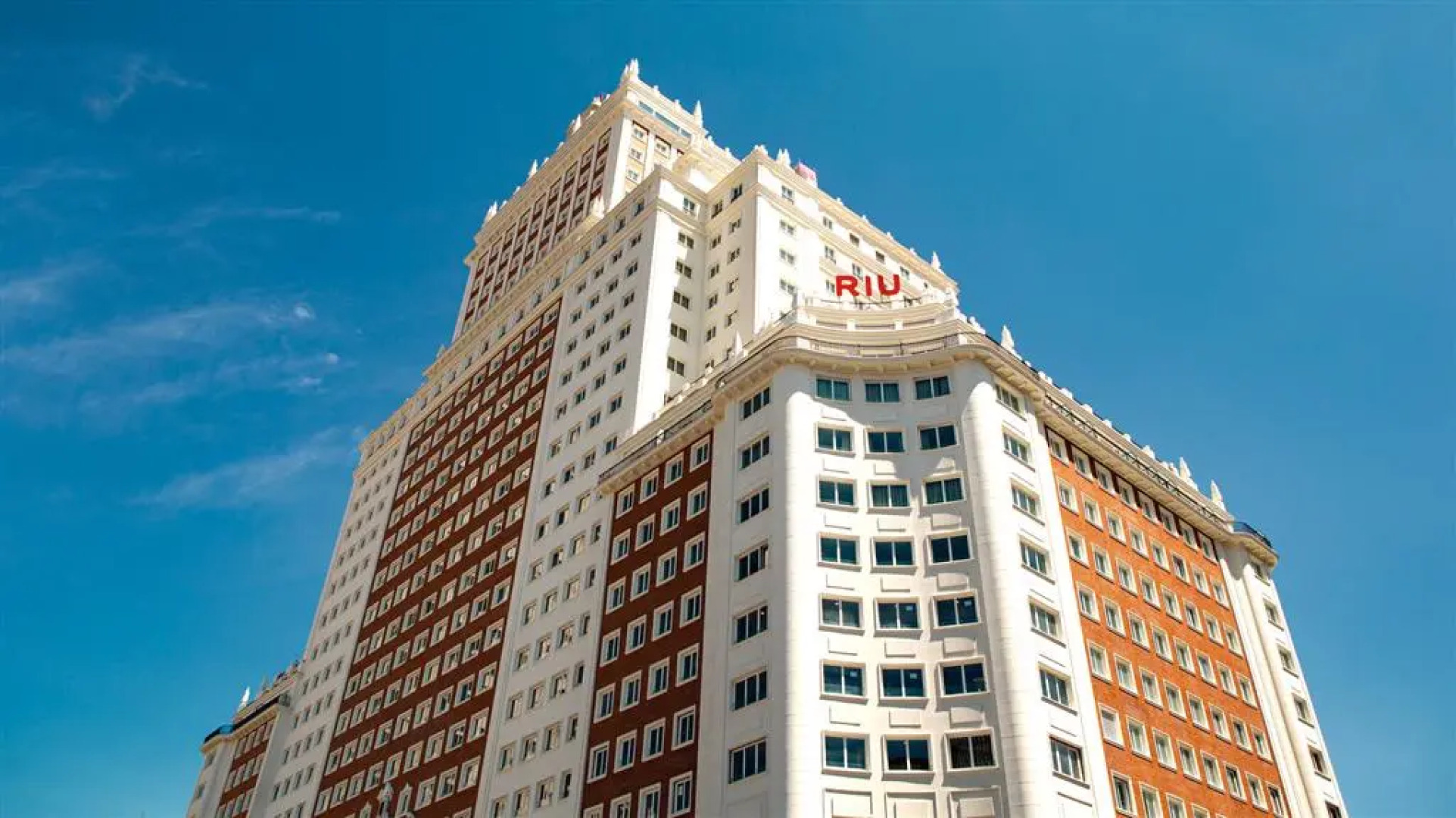 Отель Riu Plaza España