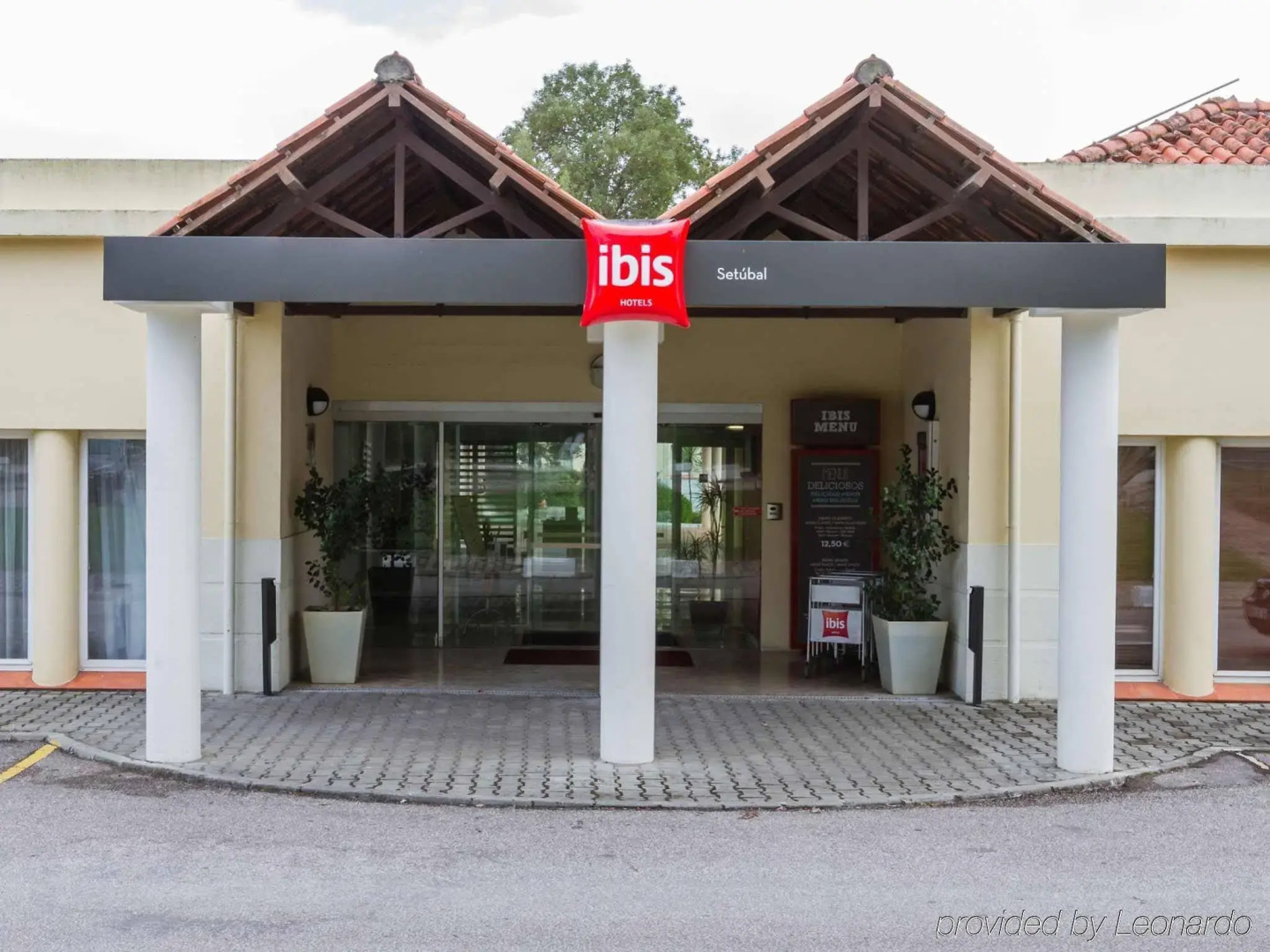 ibis Setubal