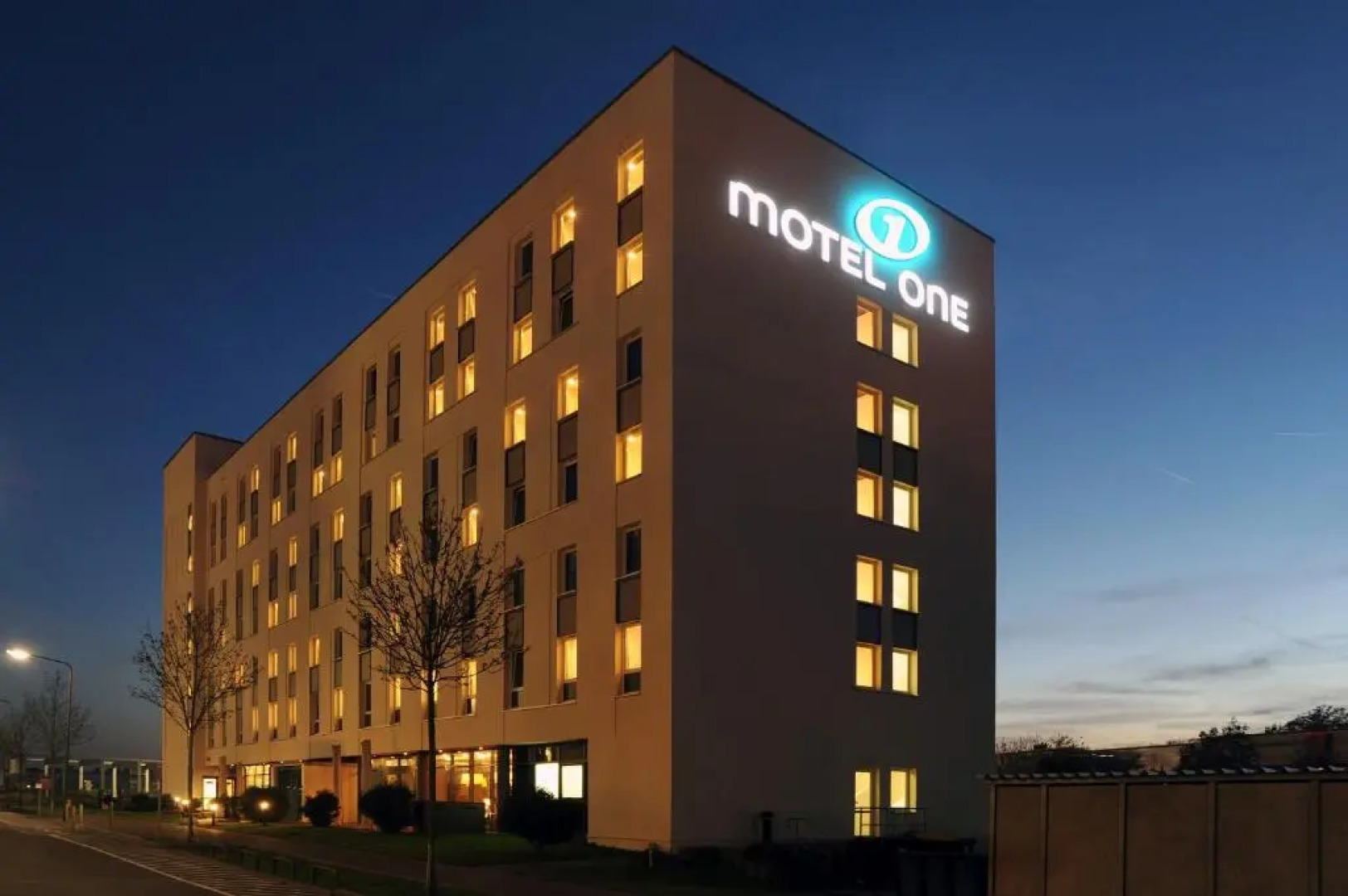 Motel One Frankfurt - Airport