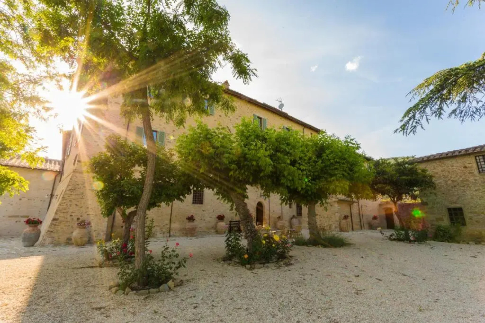 Borgo Colognola - Dimora Storica