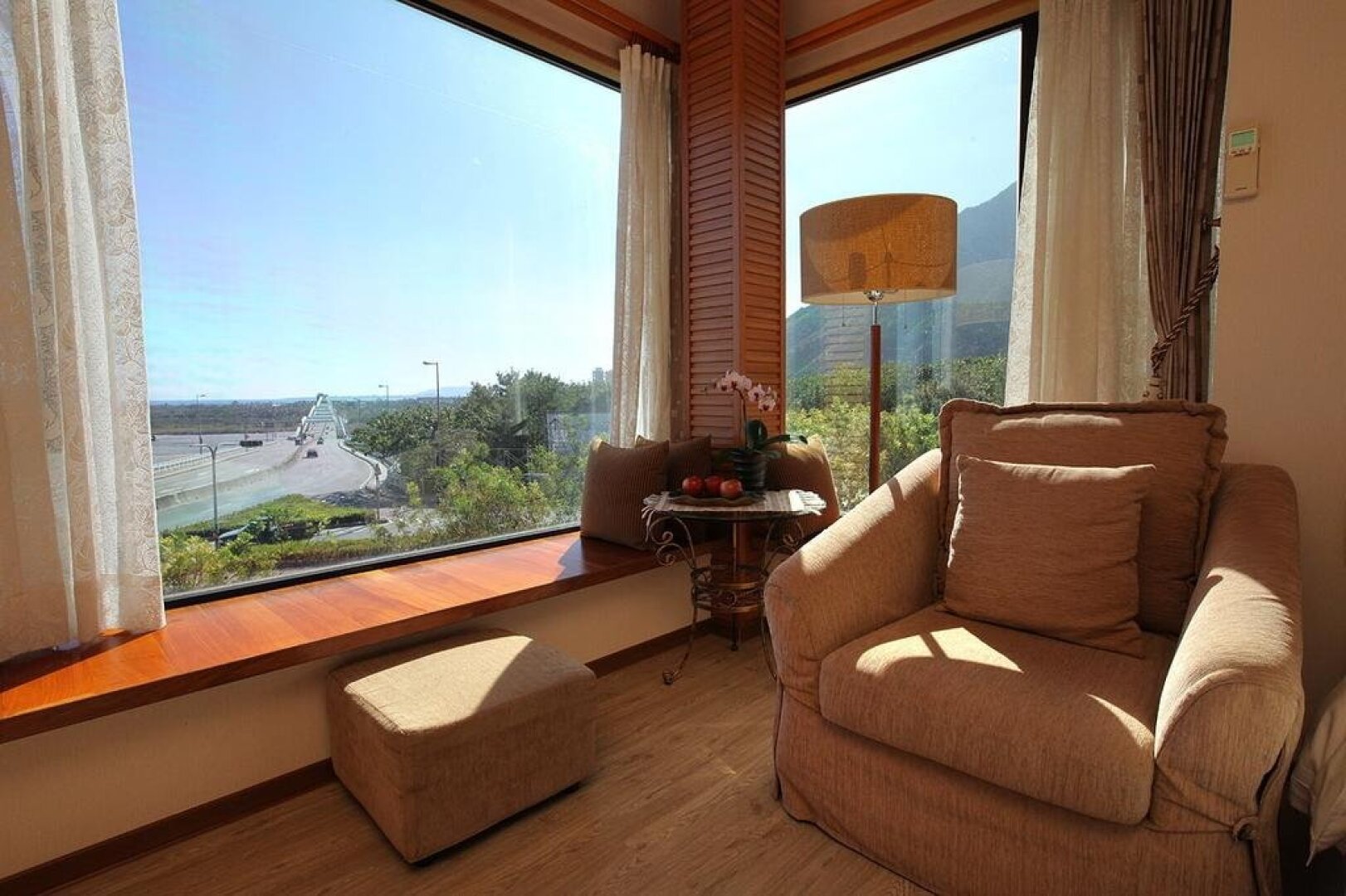 Crossing The Rainbow Bridge B&B