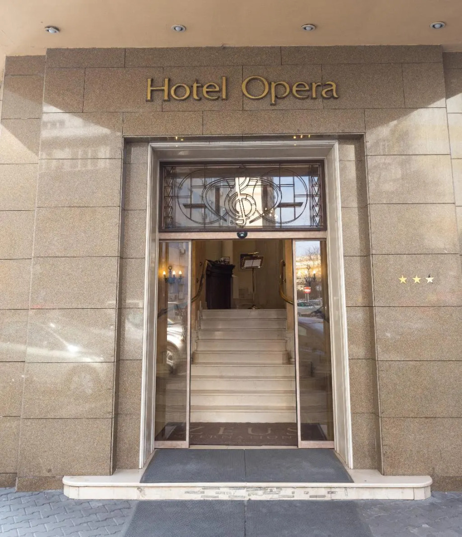 Hotel Opera by ZEUS International