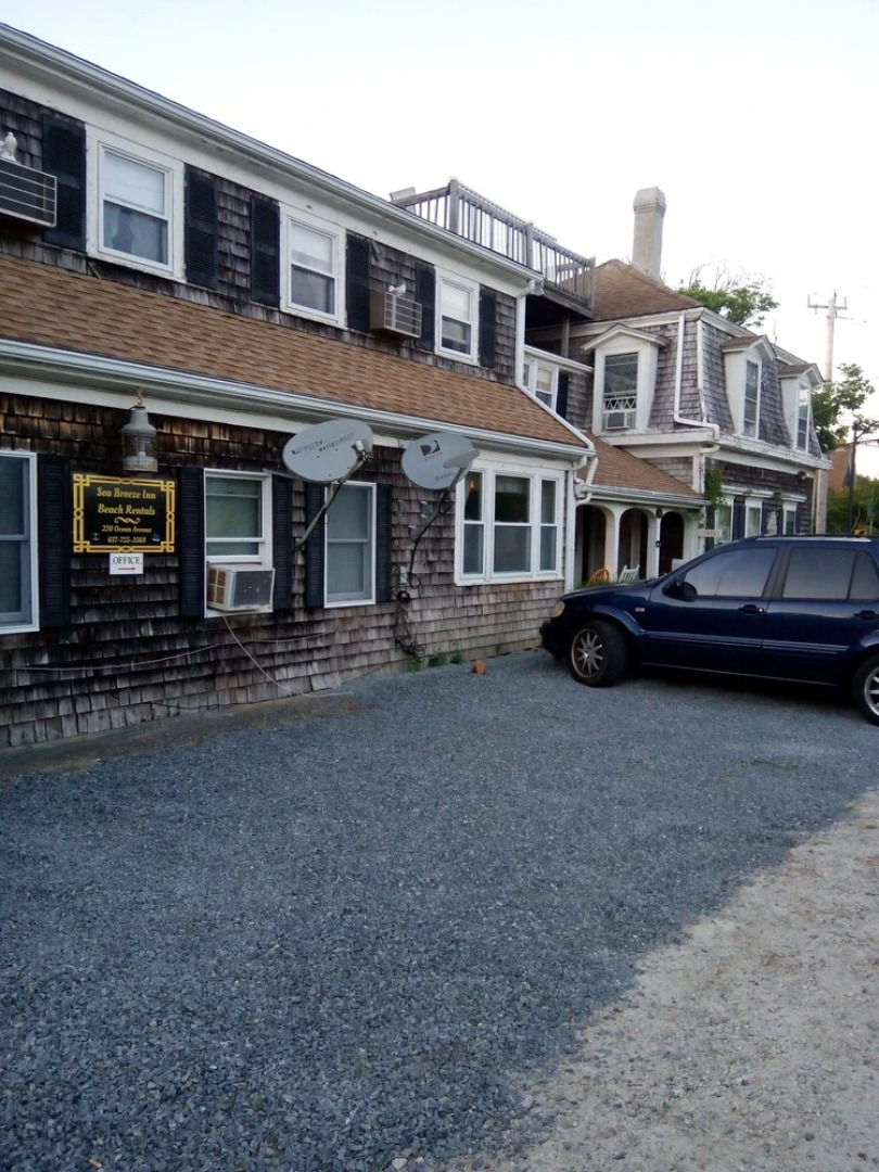 Sea Breeze Inn