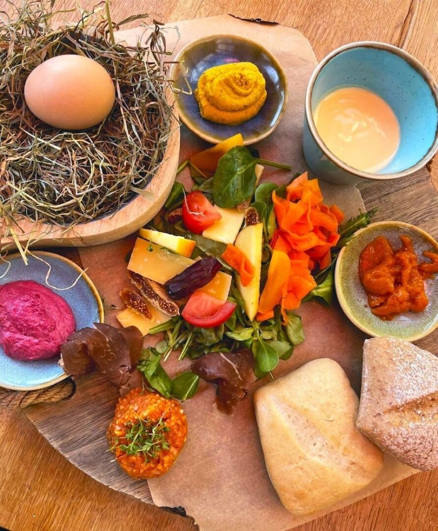 feels Beach Club Hotel