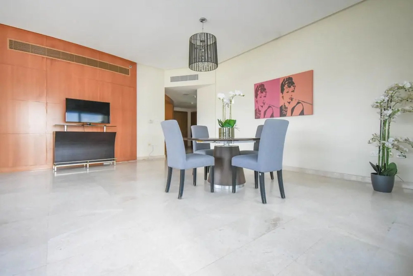 Airbetter - Madina Tower Cluster O JLT