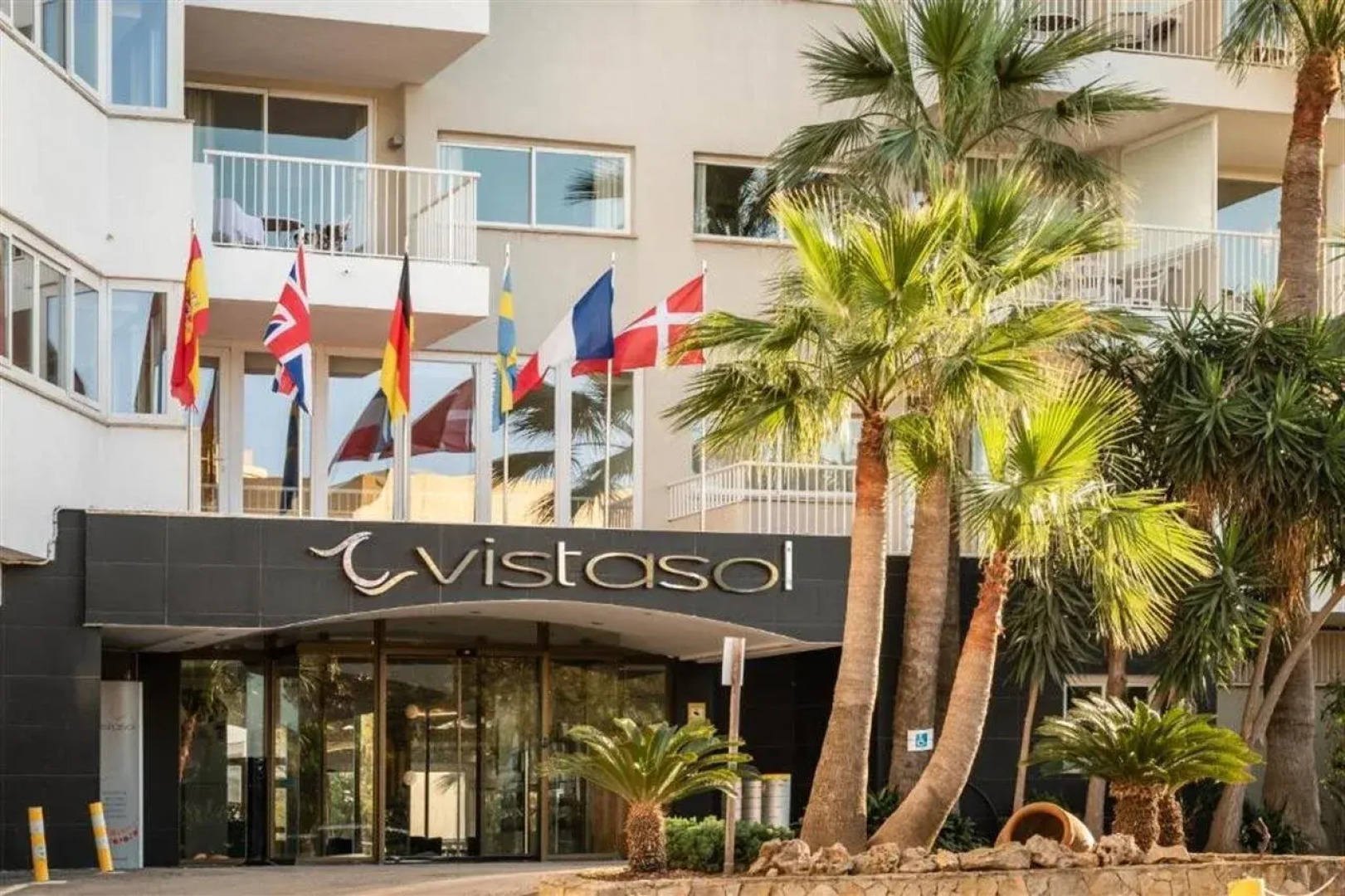 Vistasol Apartments