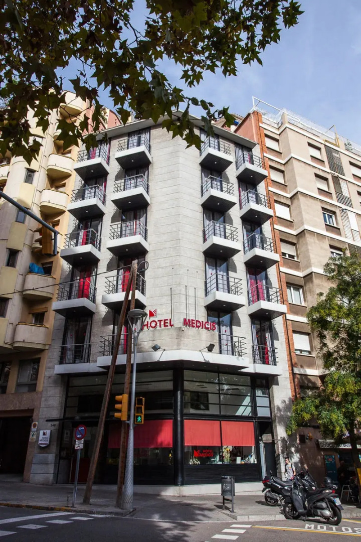 Отель Medicis
