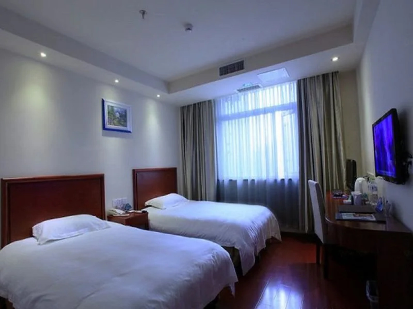 GreenTree Inn Hangzhou East Train Station