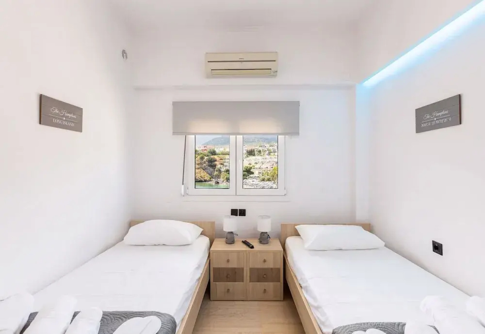 Mpali Bay View And Beach Front Apt Crete