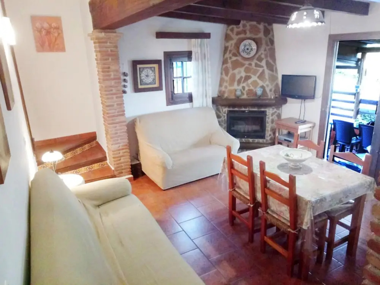 1056 Cortijo Cecilio