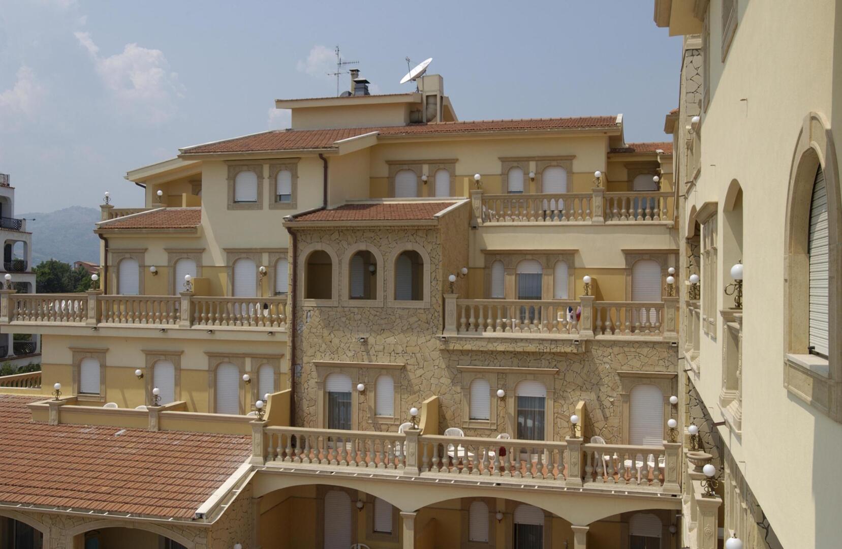 Hellenia Yachting Hotel