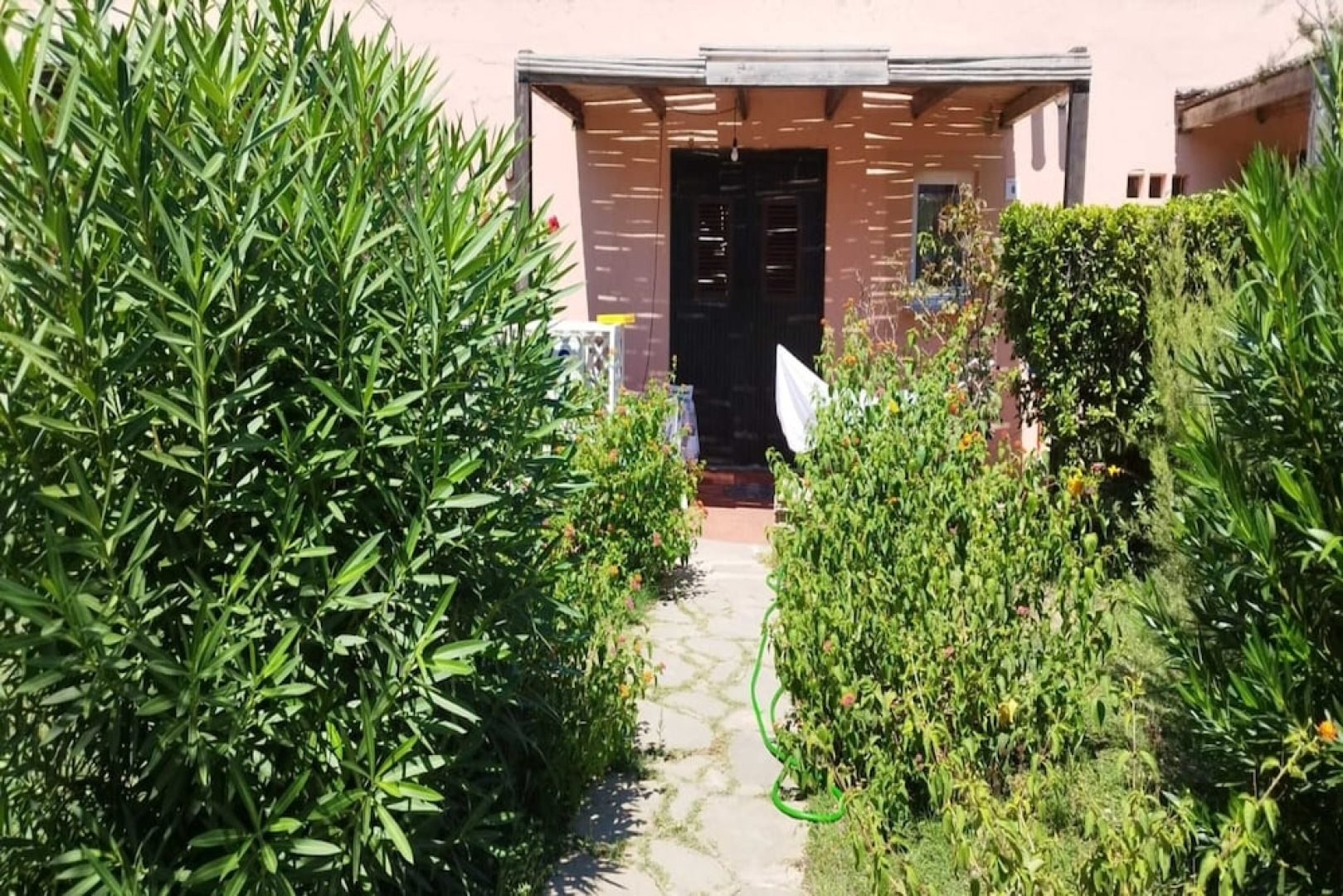 Dimora Oleandro 50m From Beach