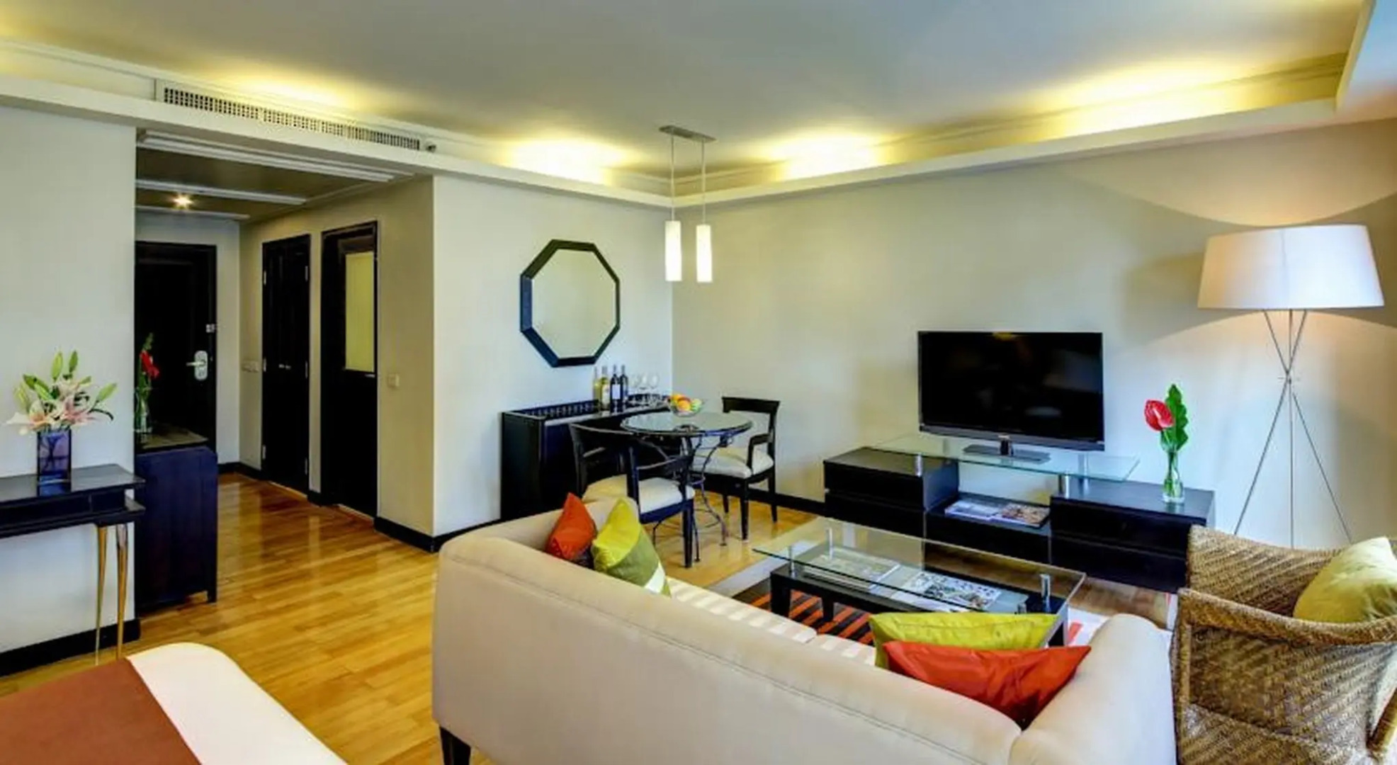 Radisson Hotel Chateau de Bangkok