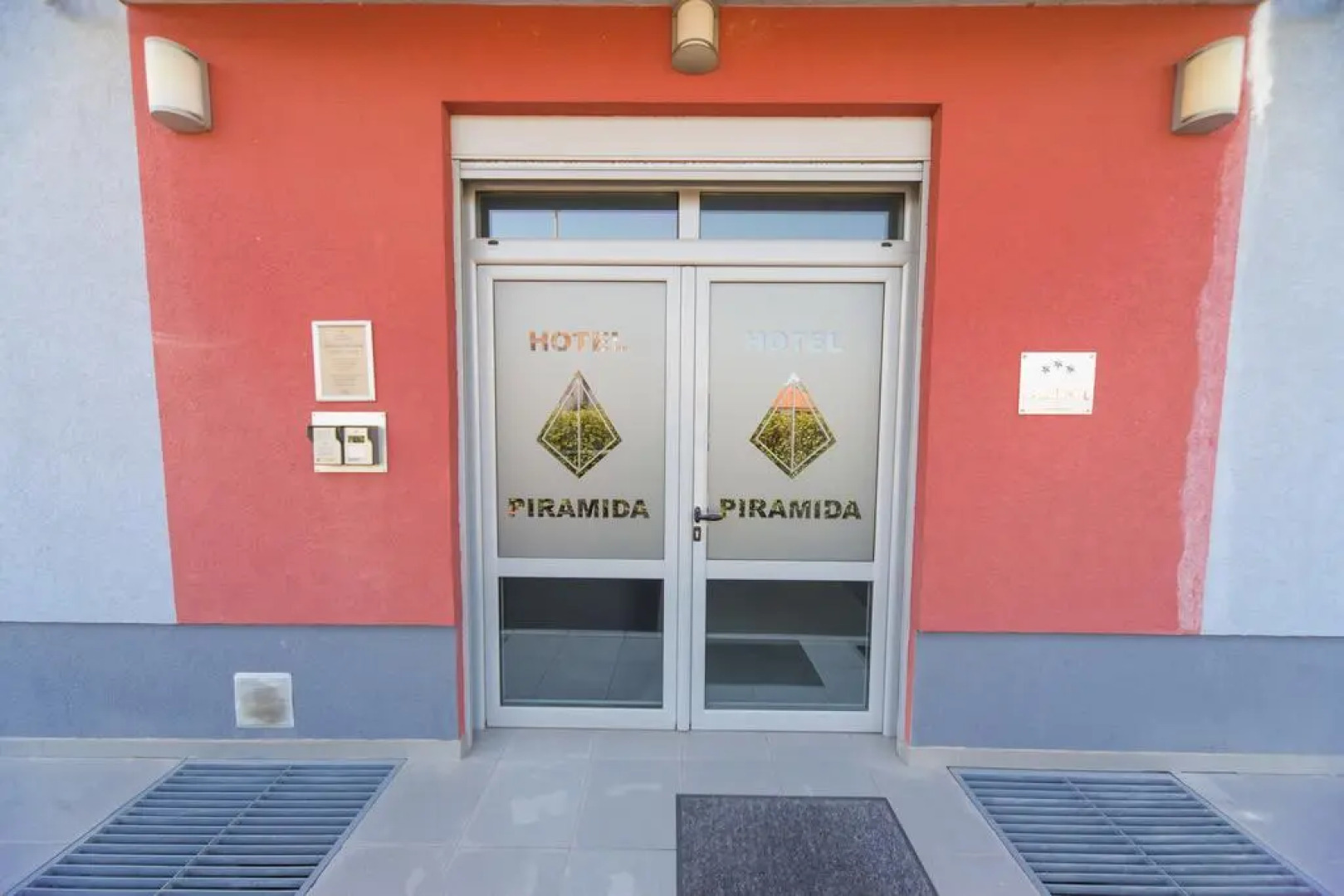 Garni hotel Piramida